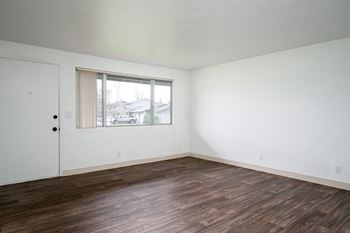 Pacific Park | Living Room